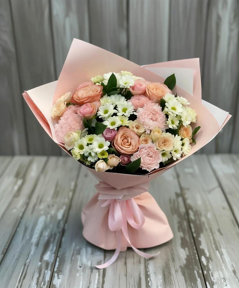 Букет цветов из: Гвоздики, Розы и Хризантемы в Южном Краснодарского края