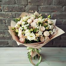 Букет цветов из:  Альстромерии, Розы и Хризантемы в Южном Краснодарского края