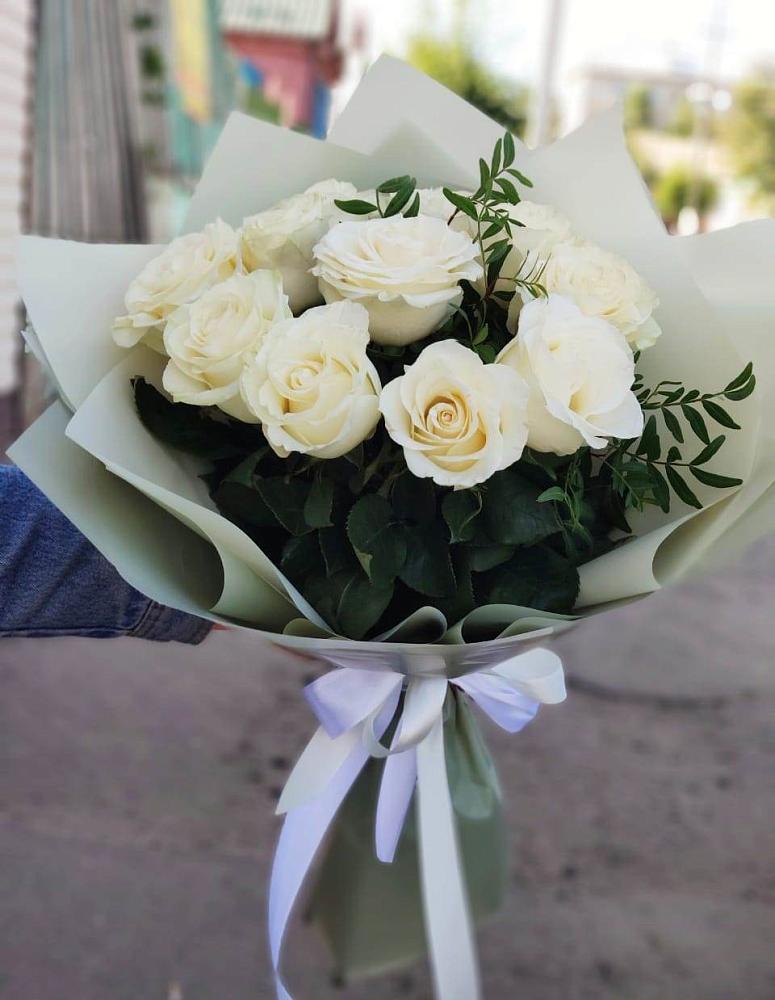 Букет Белые розы Проуд в Южном Краснодарского края