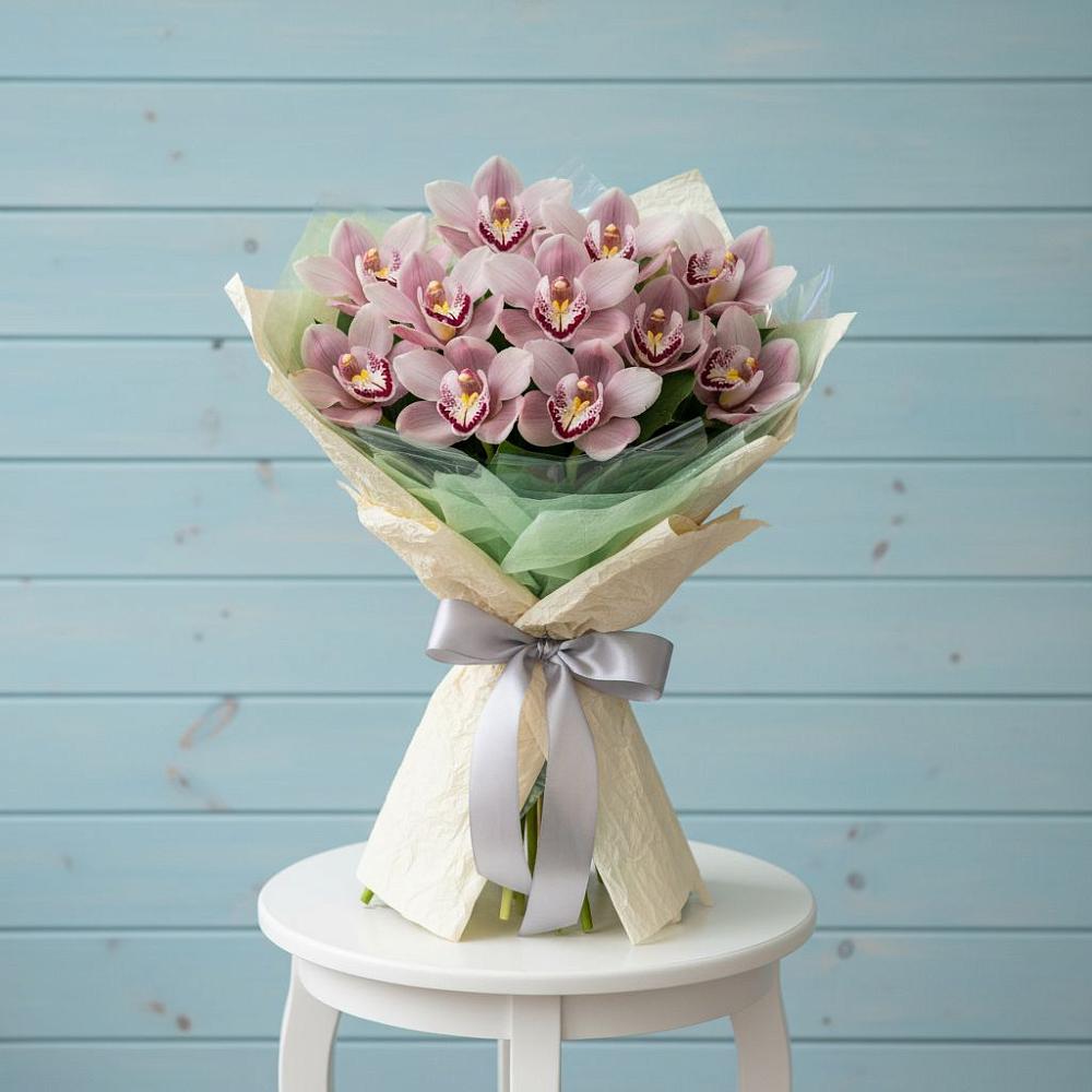 Букет цветов из: Орхидеи и Розы в Южном Краснодарского края