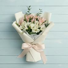 Букет цветов из:  Альстромерии в Южном Краснодарского края