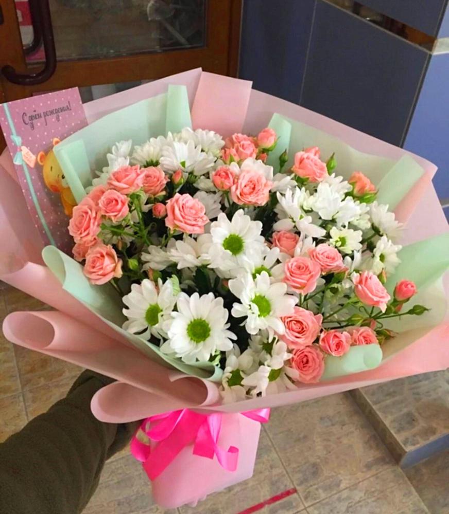 Букет цветов из: Розы и Хризантемы в Южном Краснодарского края