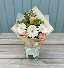 Букет цветов из:  Герберы, Розы и Хризантемы в Южном Краснодарского края