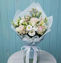 Букет цветов из:  Розы и Лизиантусы в Южном Краснодарского края