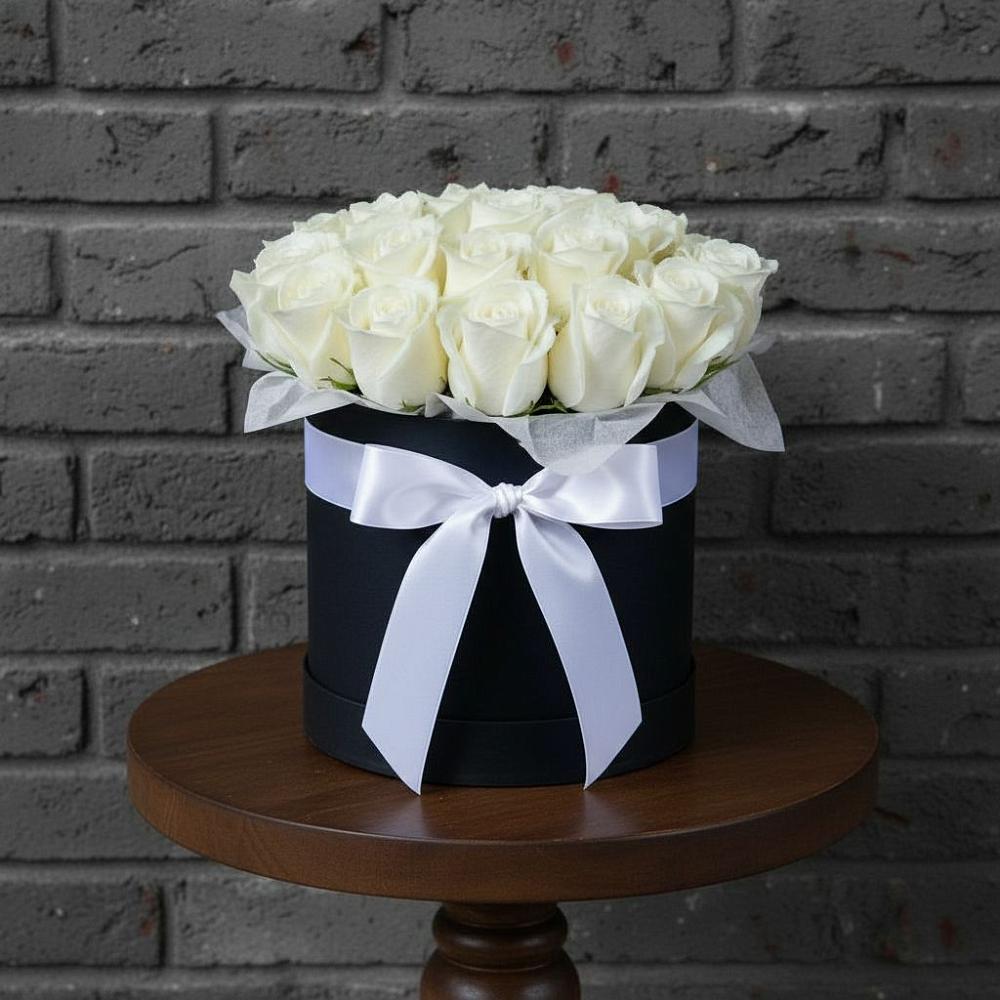 Цветочная композиция из Розы в шляпной коробке в Южном Краснодарского края