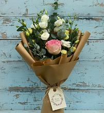 Букет цветов из:  Розы и Лизиантусы в Южном Краснодарского края