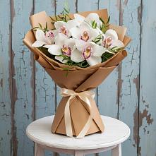 Букет цветов из:  Орхидеи и Розы в Южном Краснодарского края