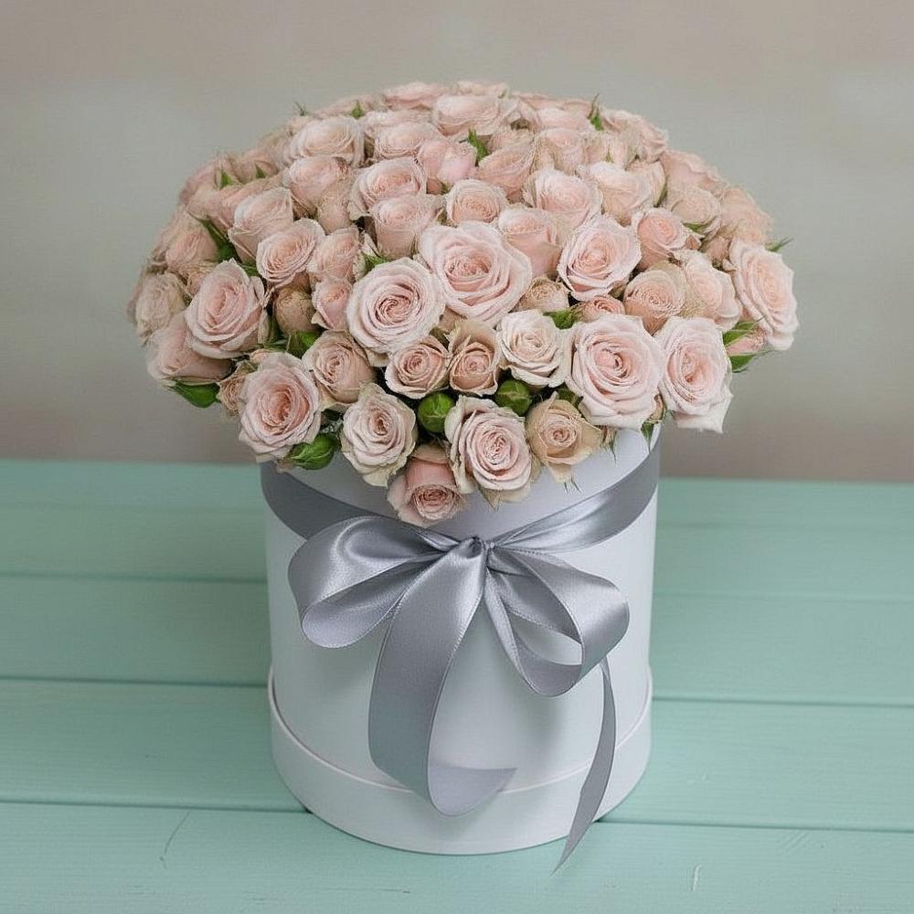 Цветочная композиция из Розы в шляпной коробке в Южном Краснодарского края